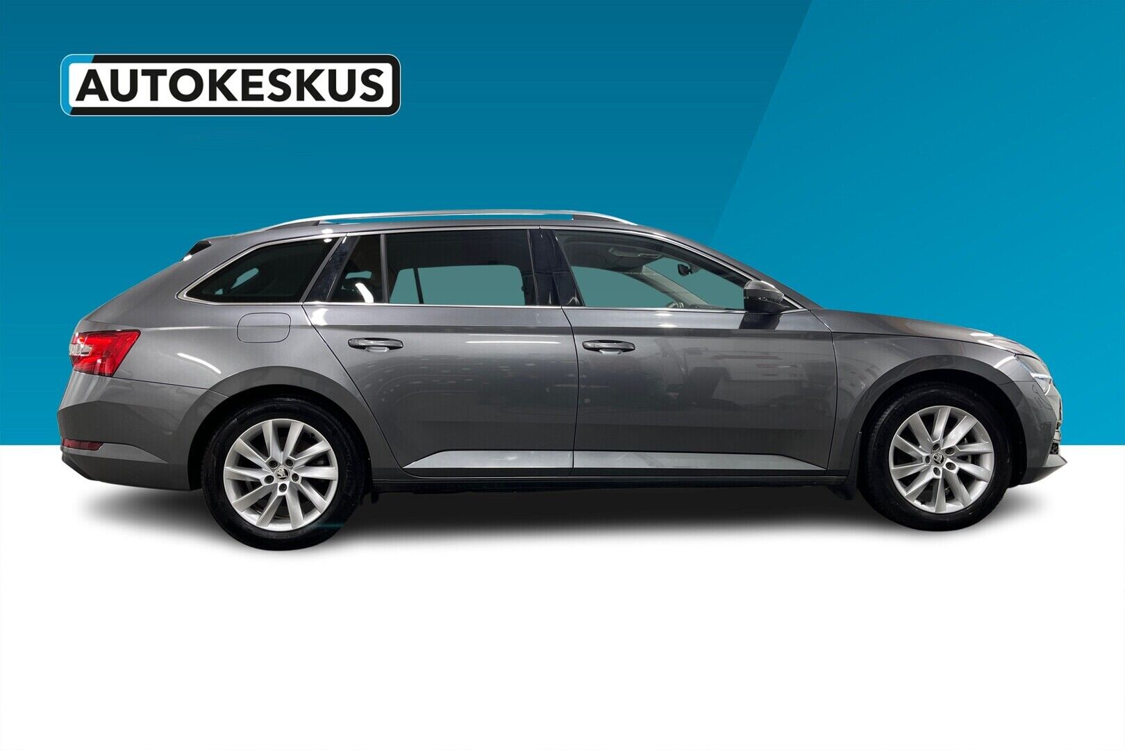 Skoda Superb iso kuva 5