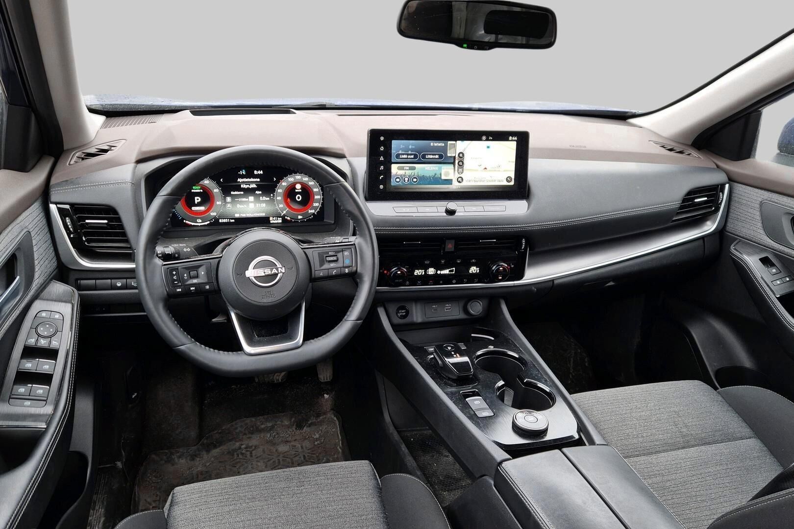 Nissan X-Trail iso kuva 1