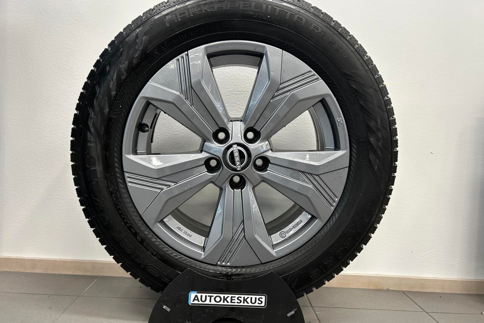 Nissan X-Trail iso kuva 13