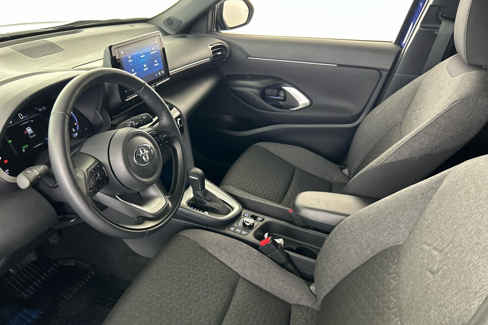 Toyota Yaris Cross iso kuva 6