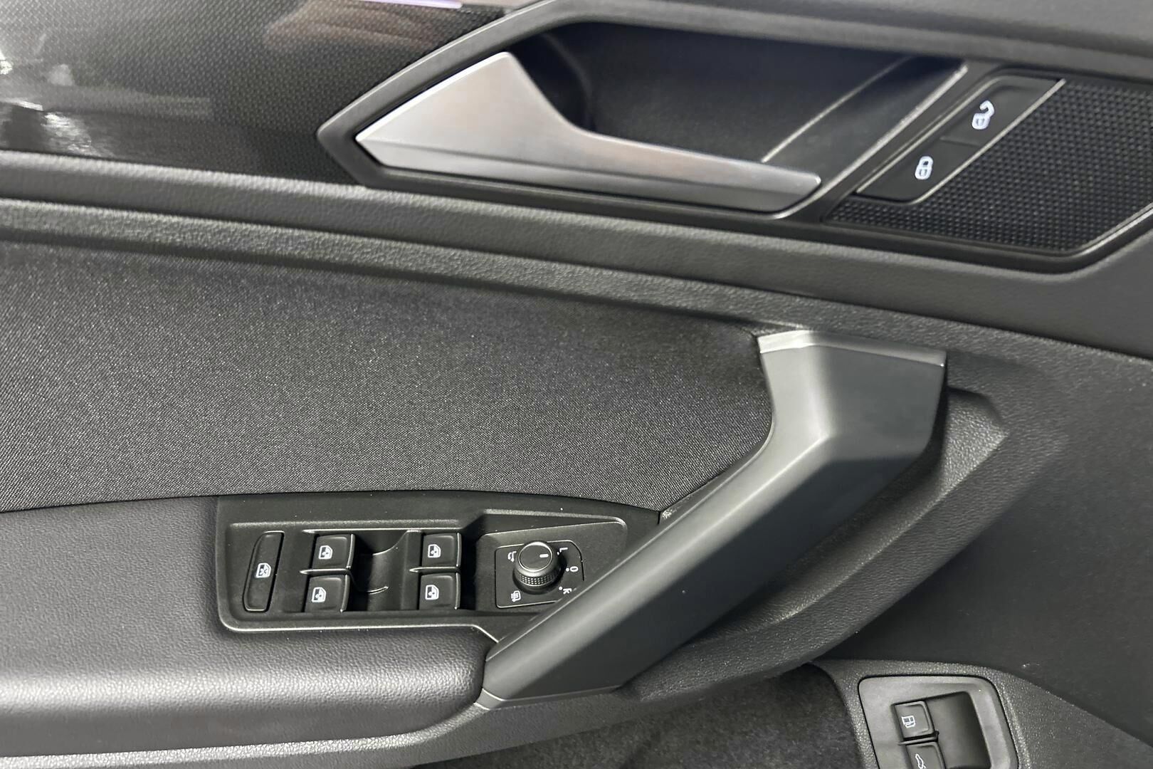 Volkswagen Tiguan iso kuva 26