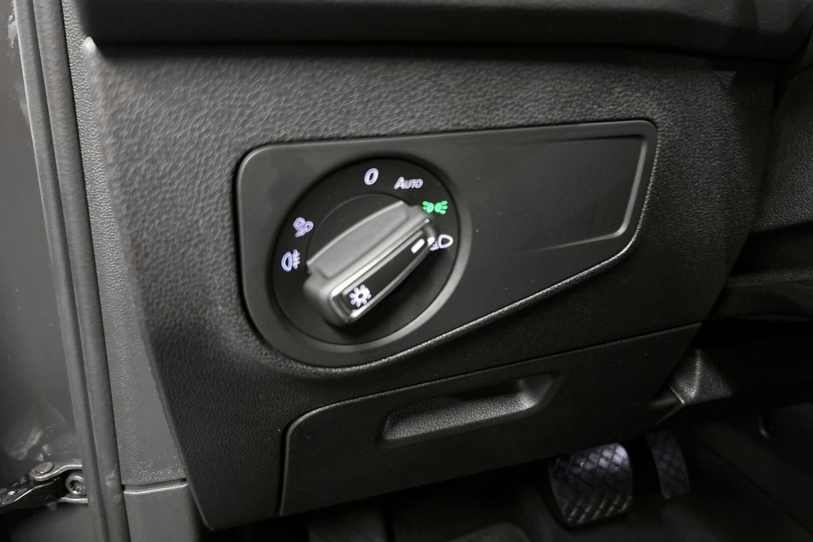 Volkswagen Tiguan iso kuva 11