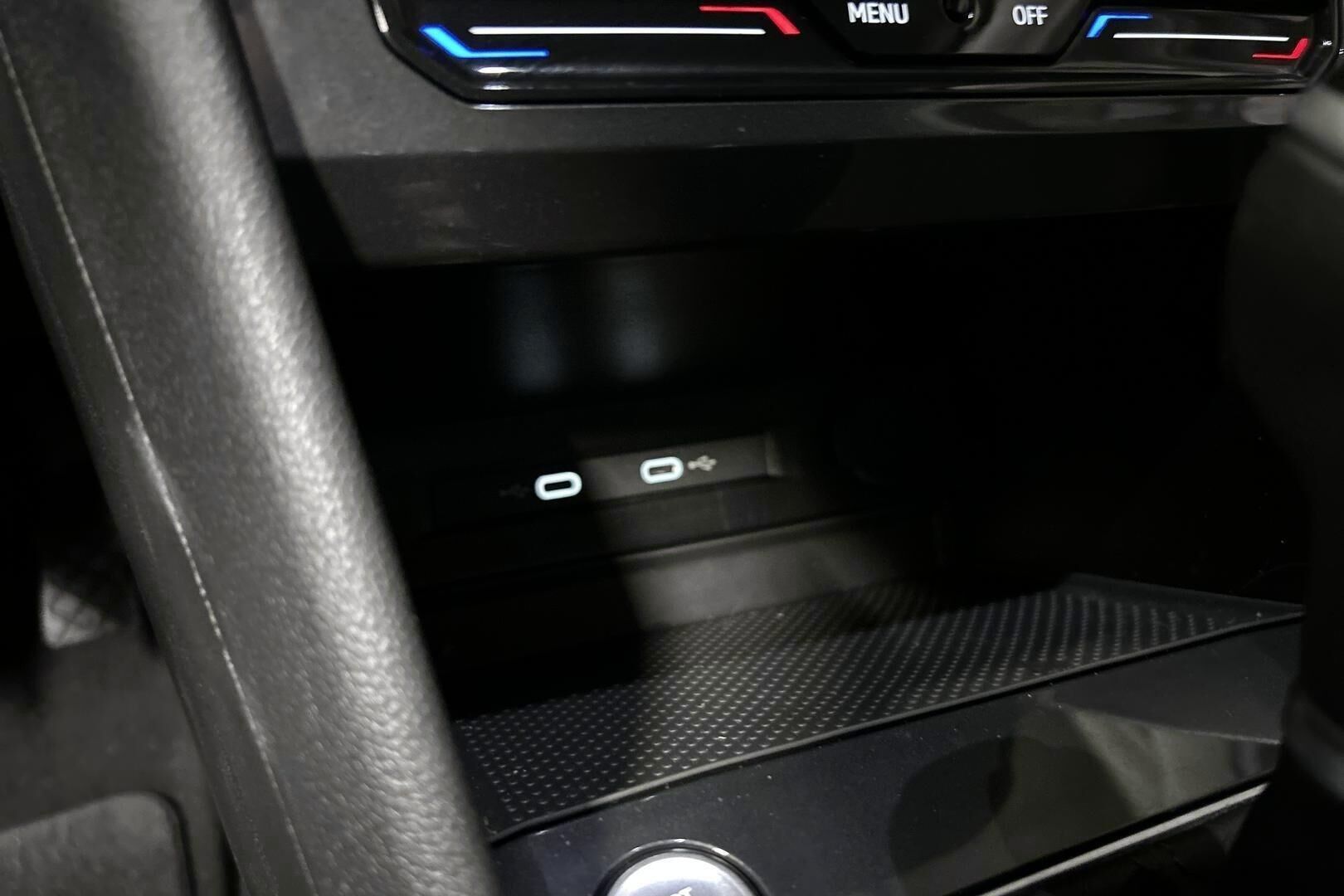 Volkswagen Tiguan iso kuva 12
