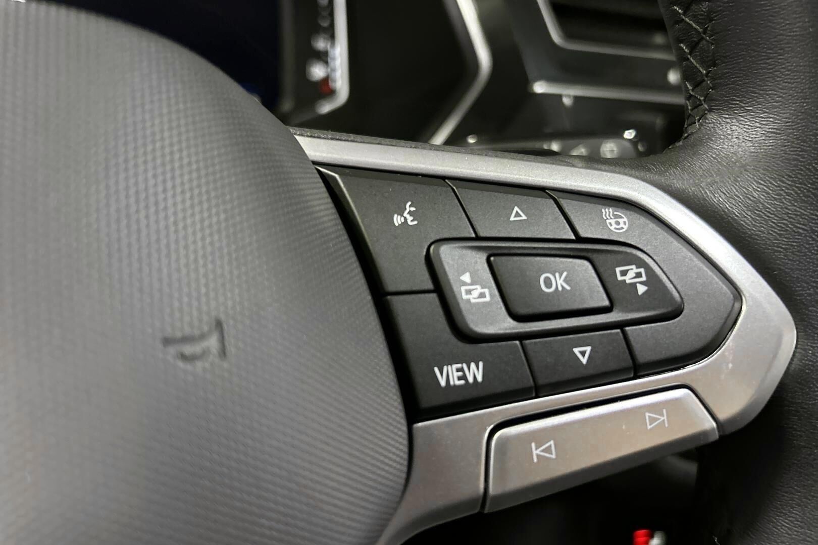 Volkswagen Tiguan iso kuva 30