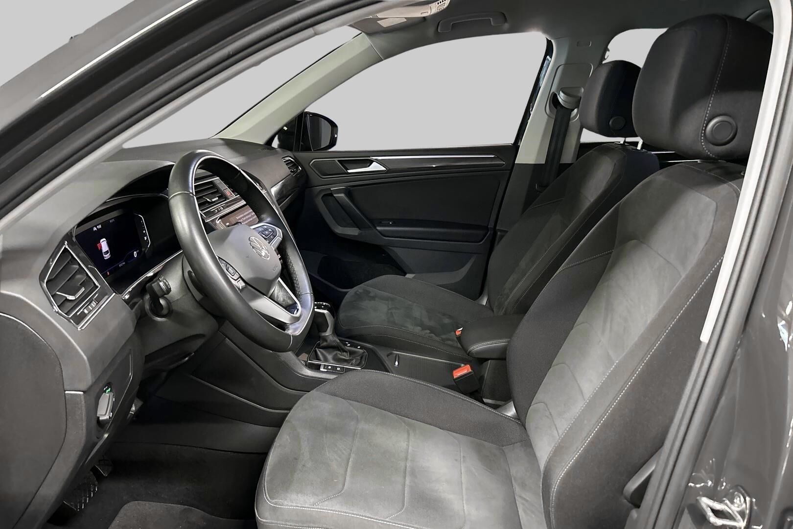 Volkswagen Tiguan iso kuva 5