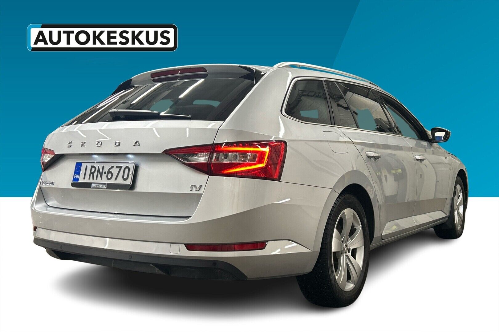 Skoda Superb iso kuva 1