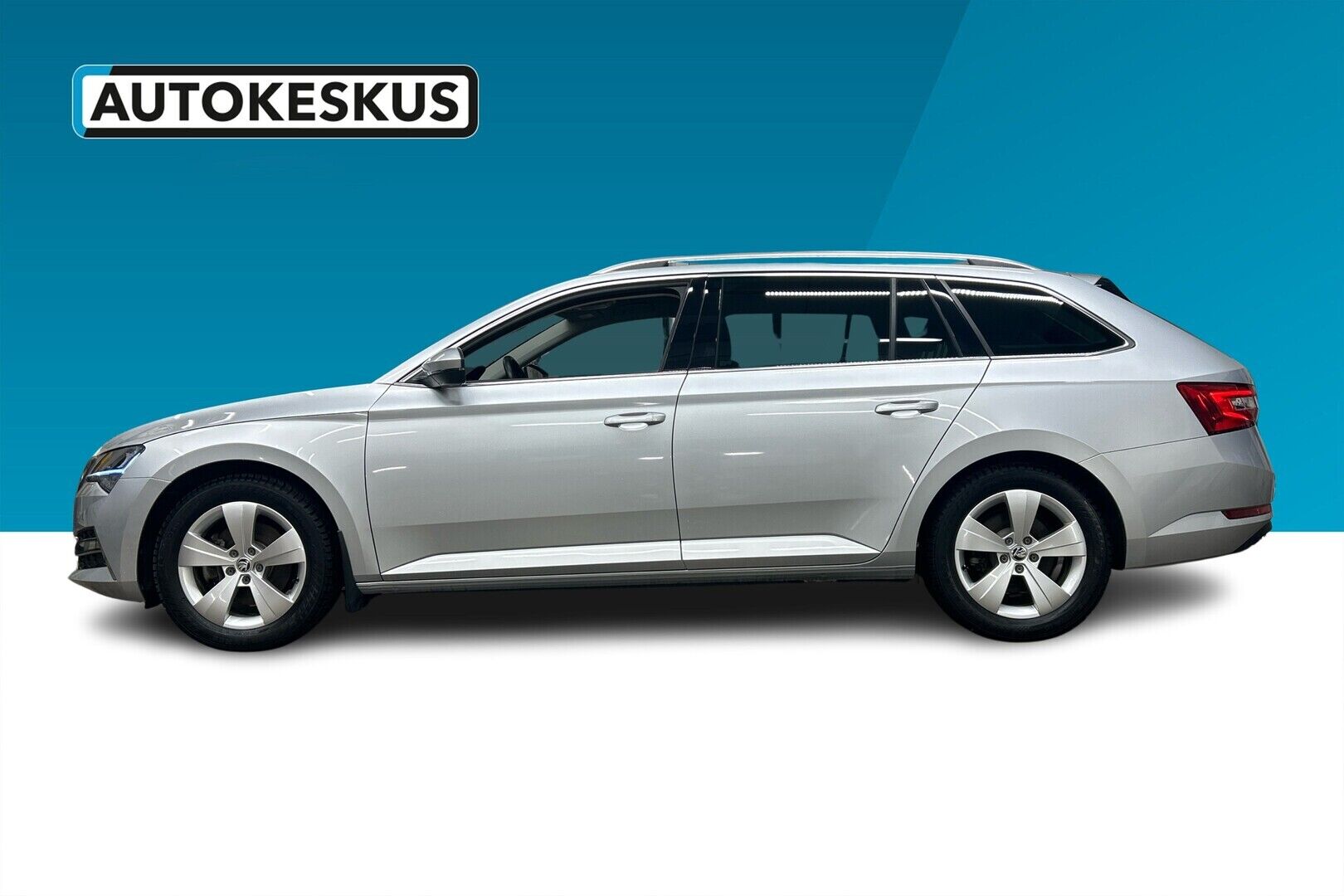 Skoda Superb iso kuva 4