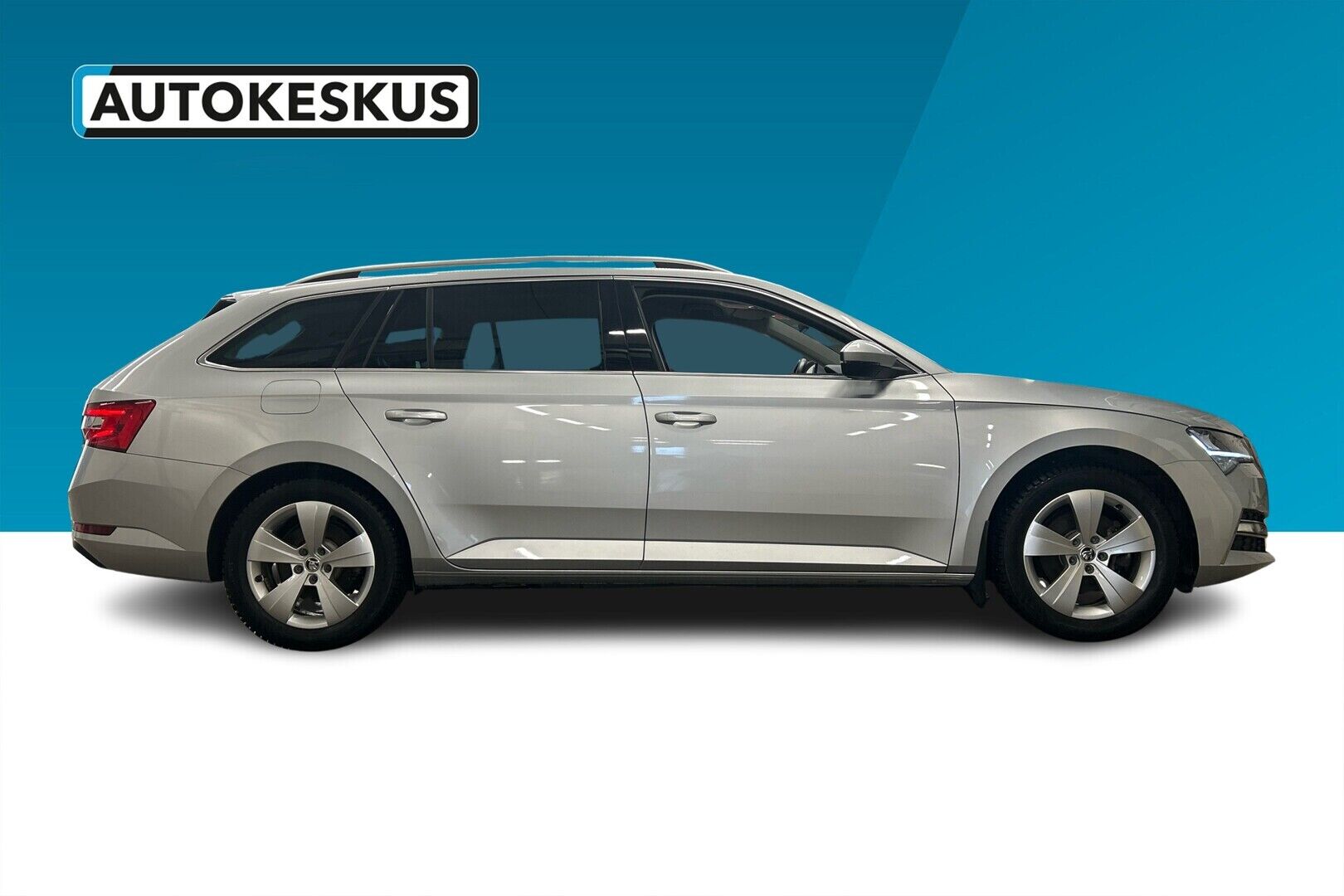 Skoda Superb iso kuva 5
