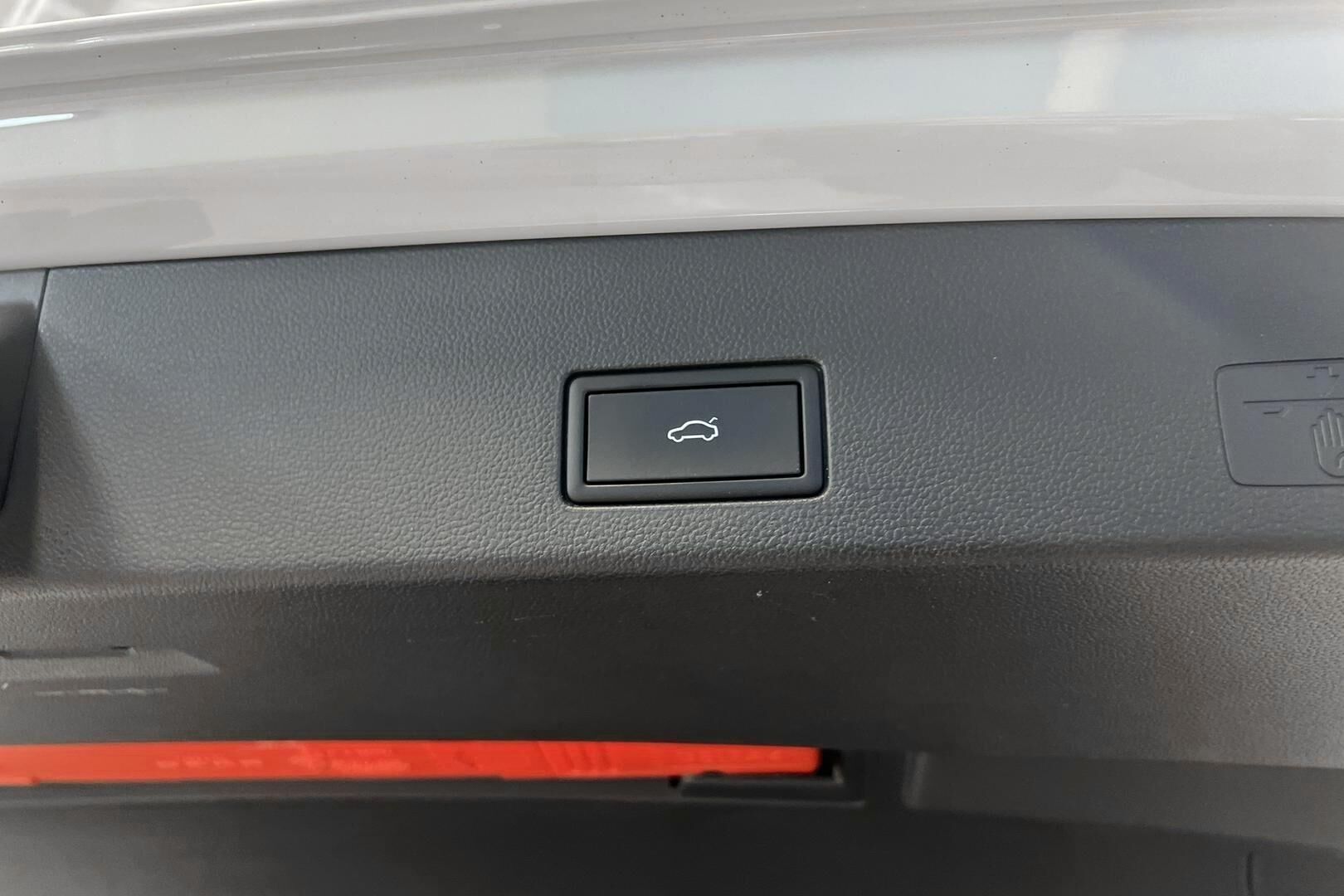 Volkswagen Golf iso kuva 14