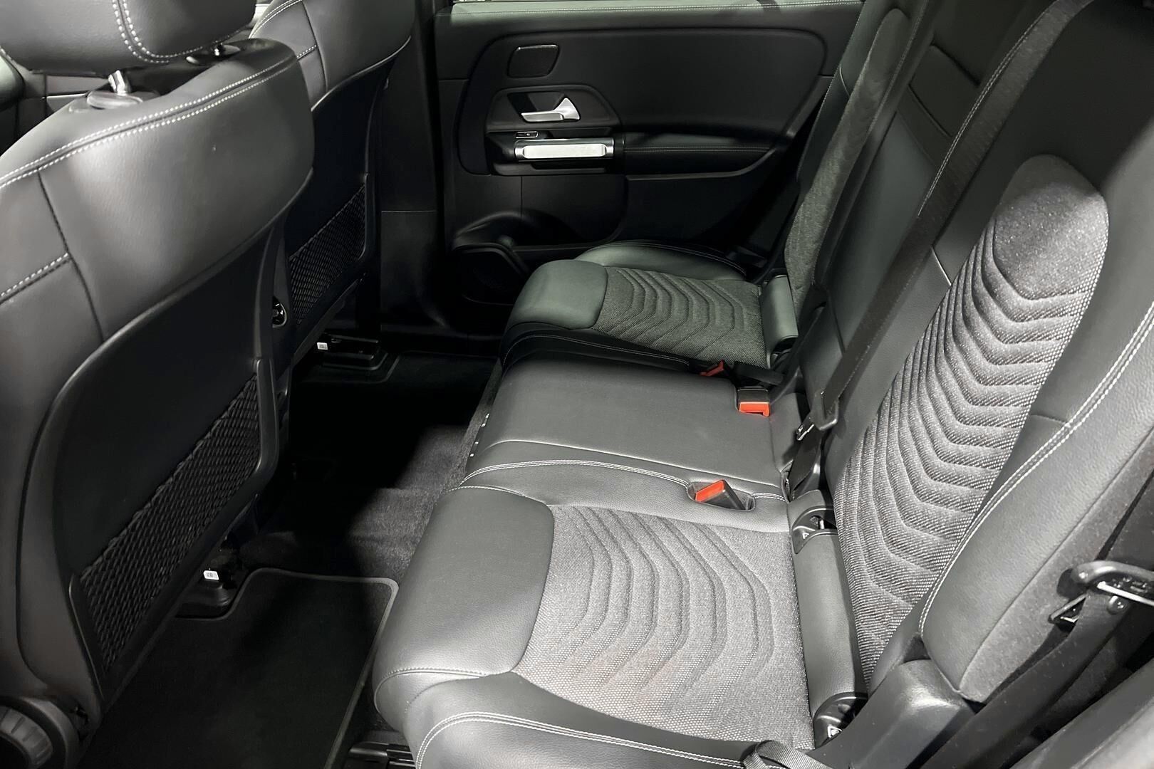 Mercedes-Benz EQB iso kuva 9