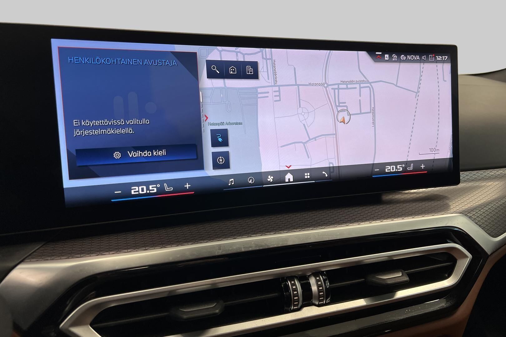 BMW i4 iso kuva 12