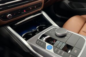 BMW i4 esikatselu 13