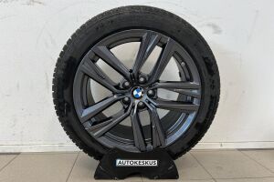 BMW i4 esikatselu 18