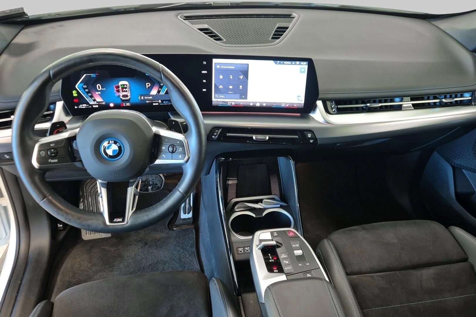 BMW X1 iso kuva 10