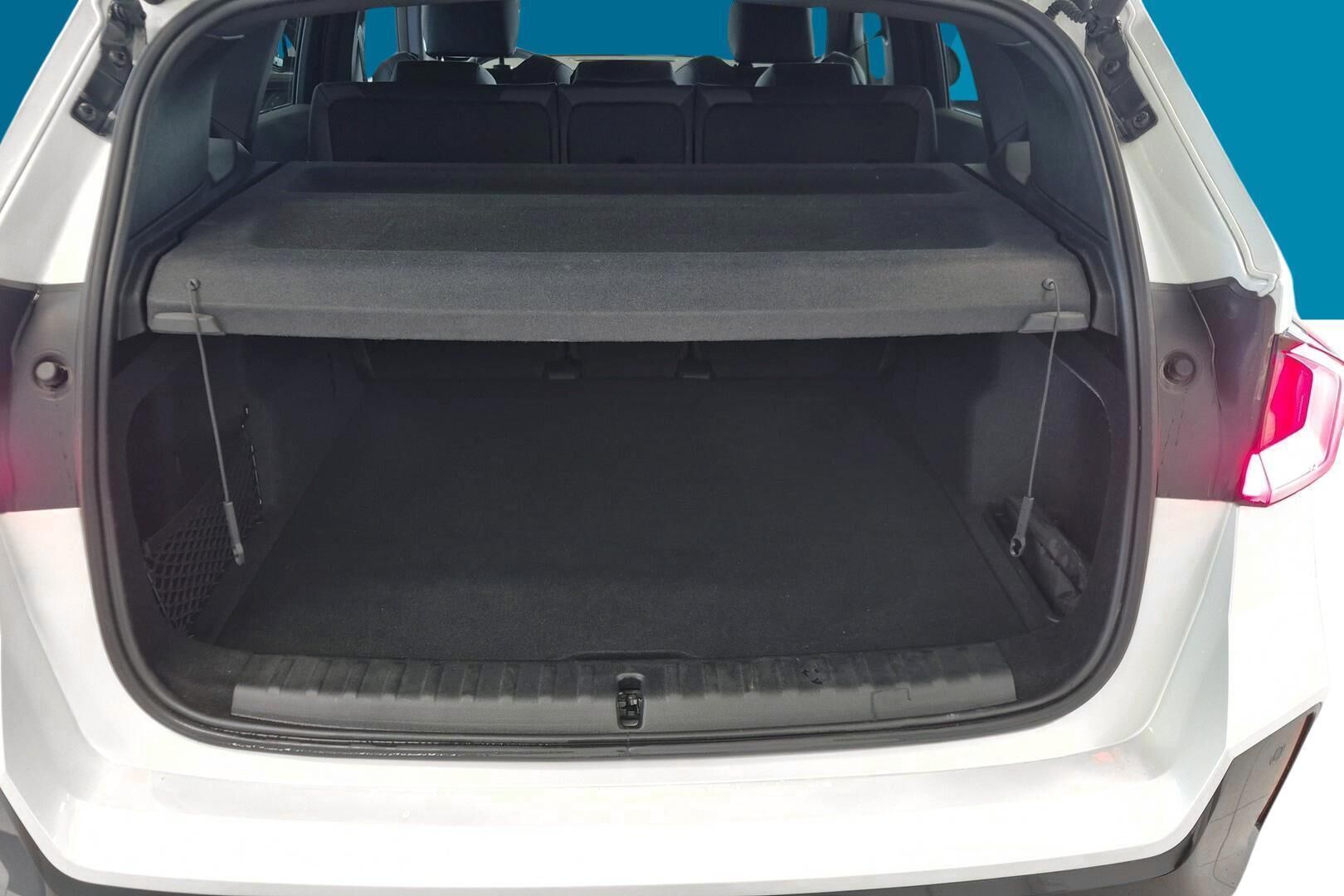 BMW X1 iso kuva 11