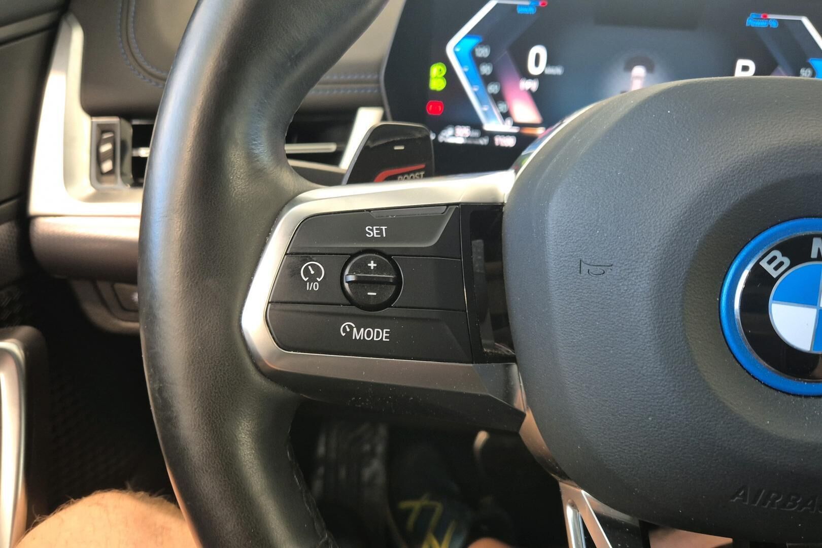 BMW X1 iso kuva 17