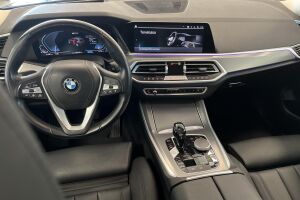 BMW X5 esikatselu 11