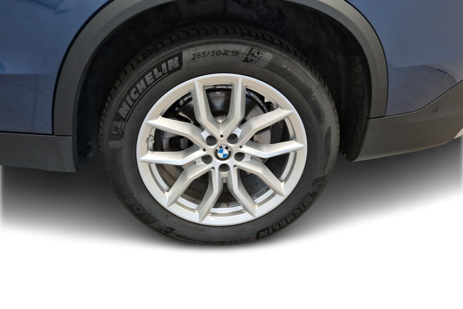 BMW X5 iso kuva 13