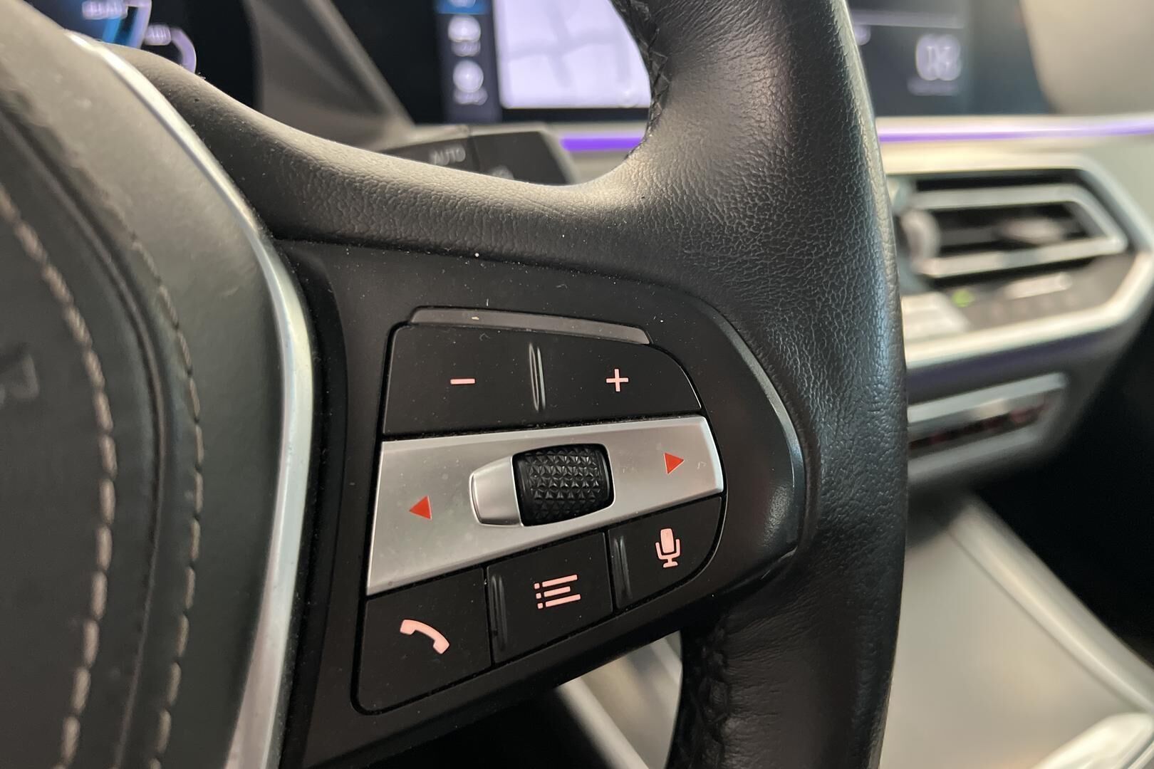 BMW X5 iso kuva 18