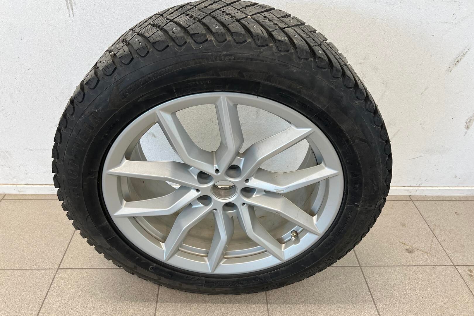 BMW X5 iso kuva 23
