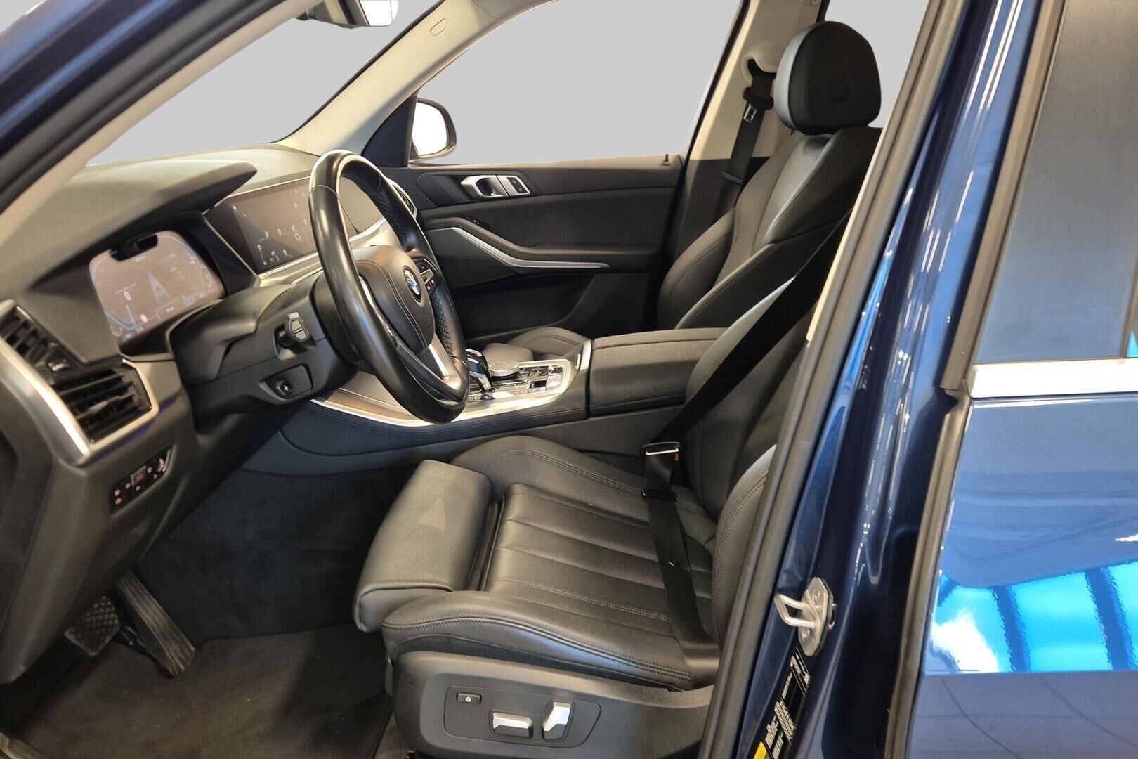 BMW X5 iso kuva 9