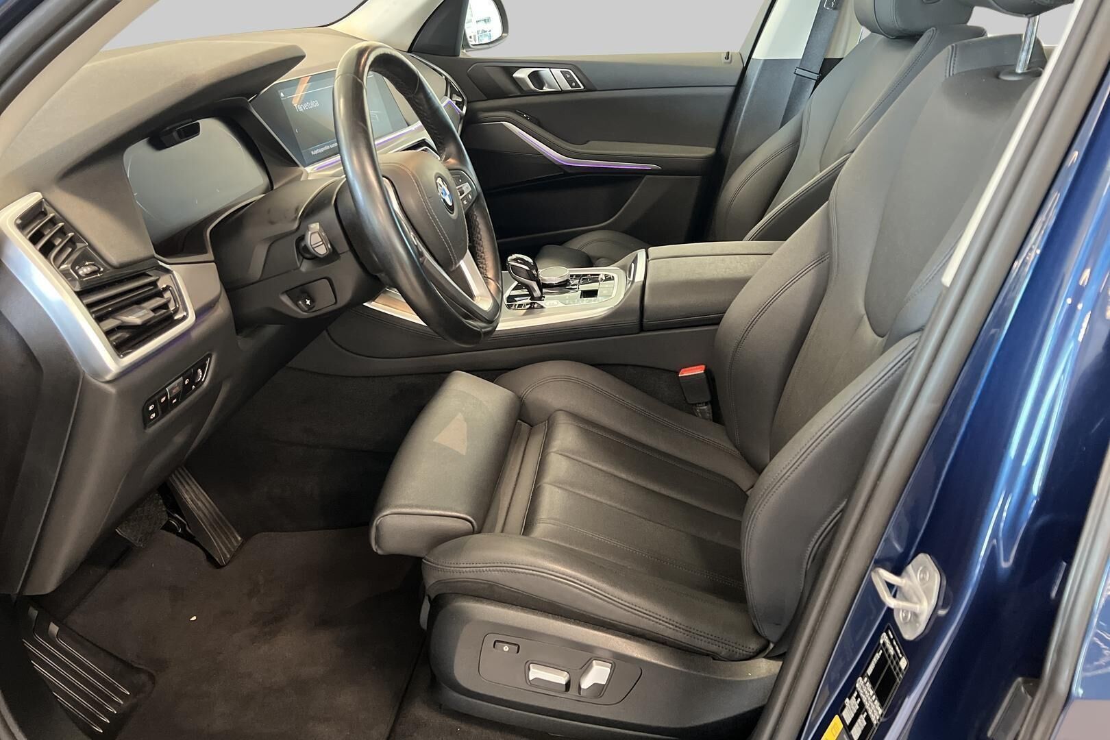 BMW X5 iso kuva 9