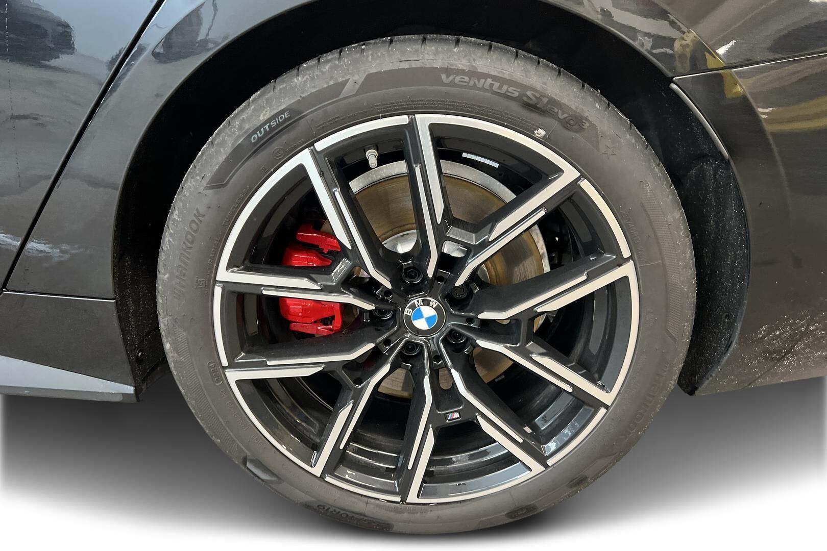BMW I4 M50 iso kuva 12