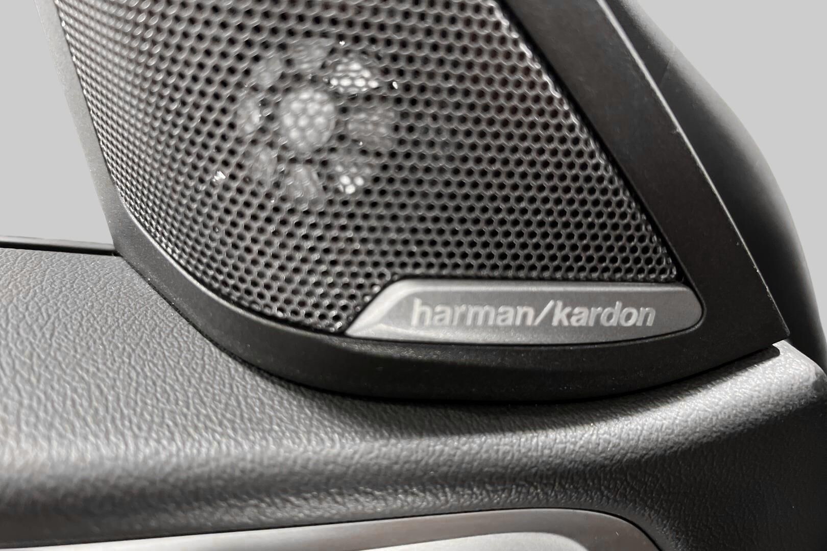 BMW I4 M50 iso kuva 22