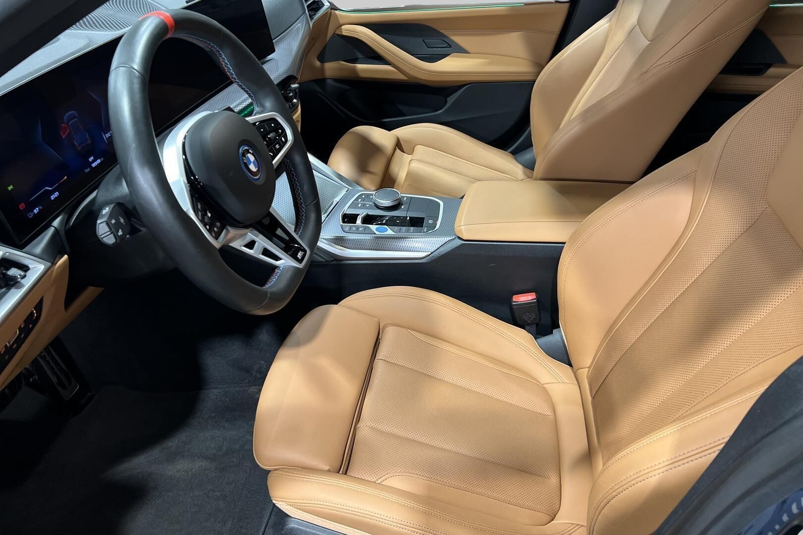 BMW I4 M50 iso kuva 8