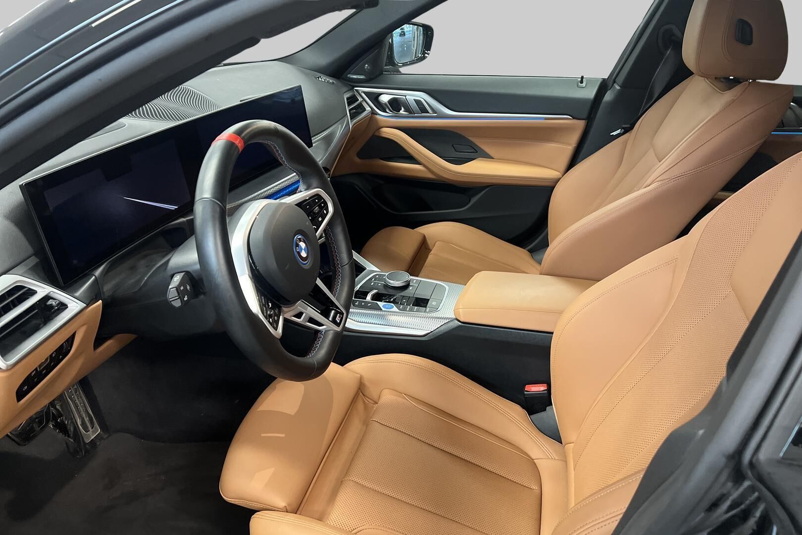 BMW I4 M50 iso kuva 8