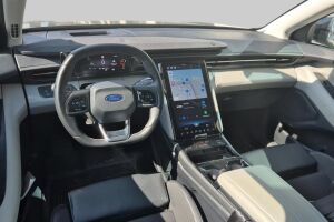 Ford Explorer esikatselu 1