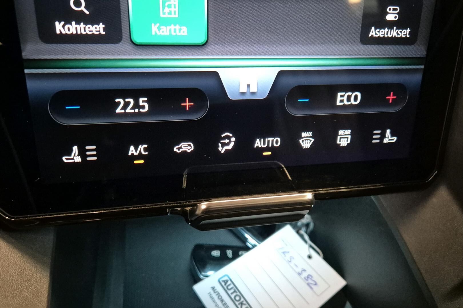 Ford Explorer iso kuva 16