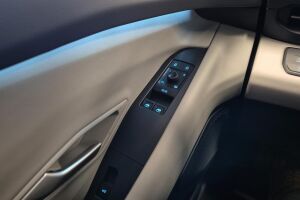 Ford Explorer esikatselu 19