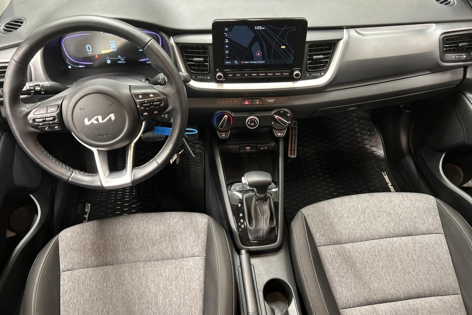 Kia Stonic iso kuva 9