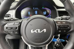 Kia Stonic esikatselu 14