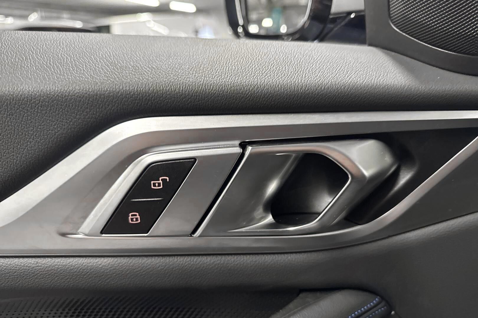BMW I4 M50 iso kuva 22