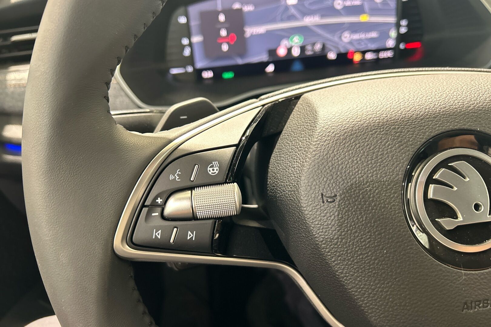 Skoda Octavia iso kuva 5