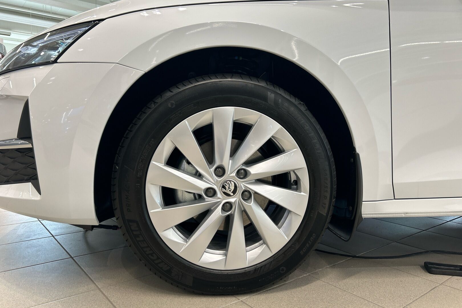 Skoda Octavia iso kuva 4