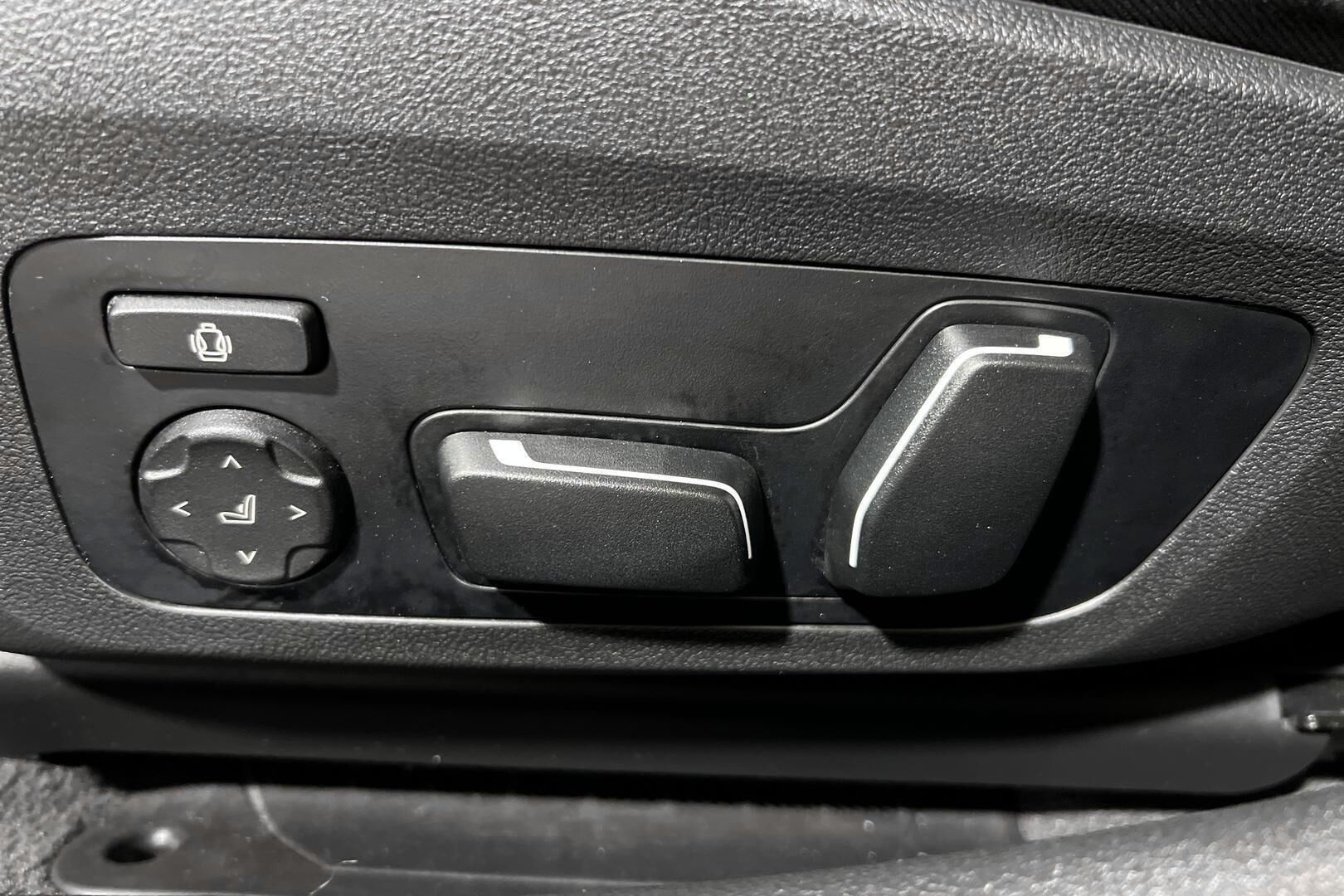 BMW 3-sarja iso kuva 12