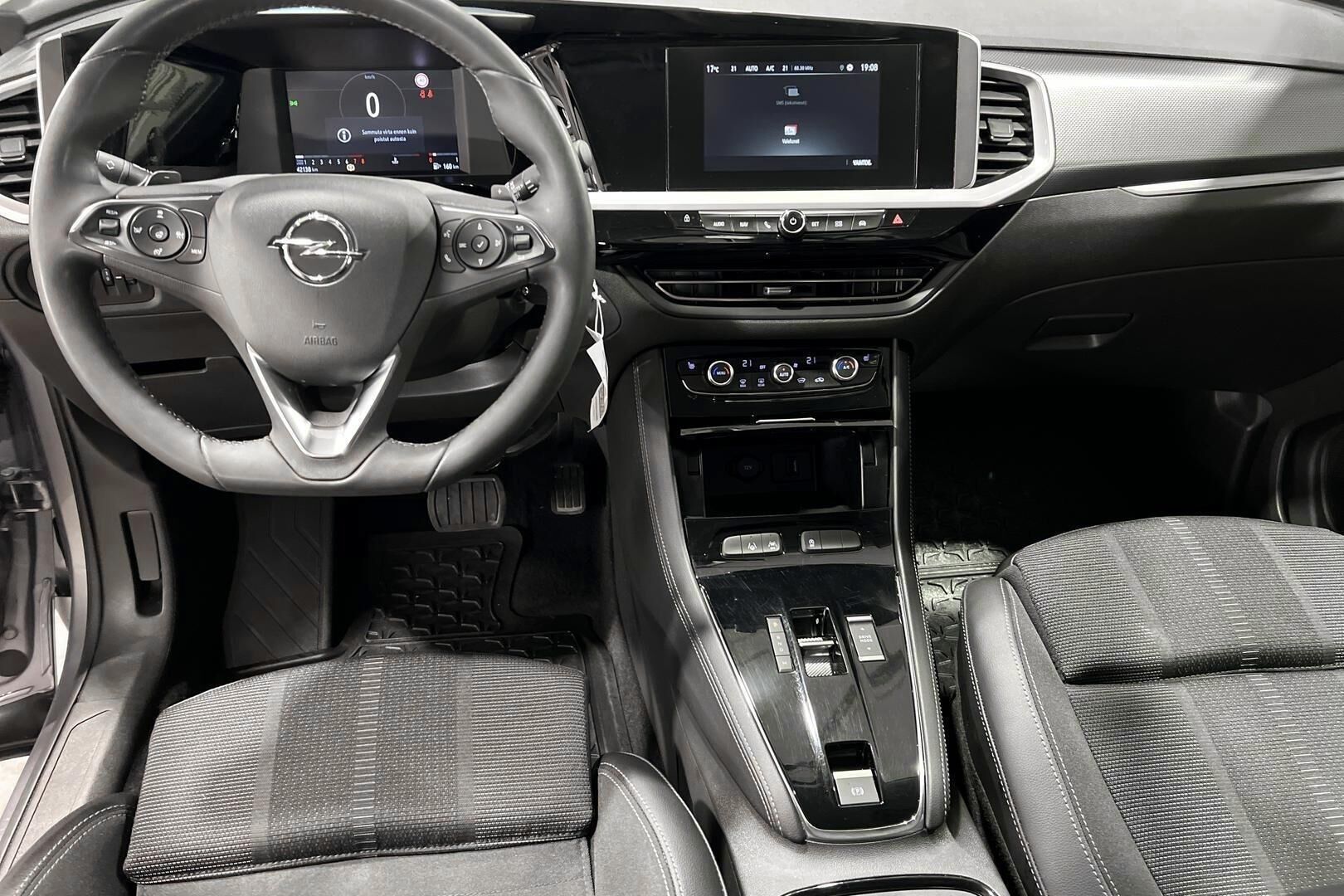Opel Grandland iso kuva 9