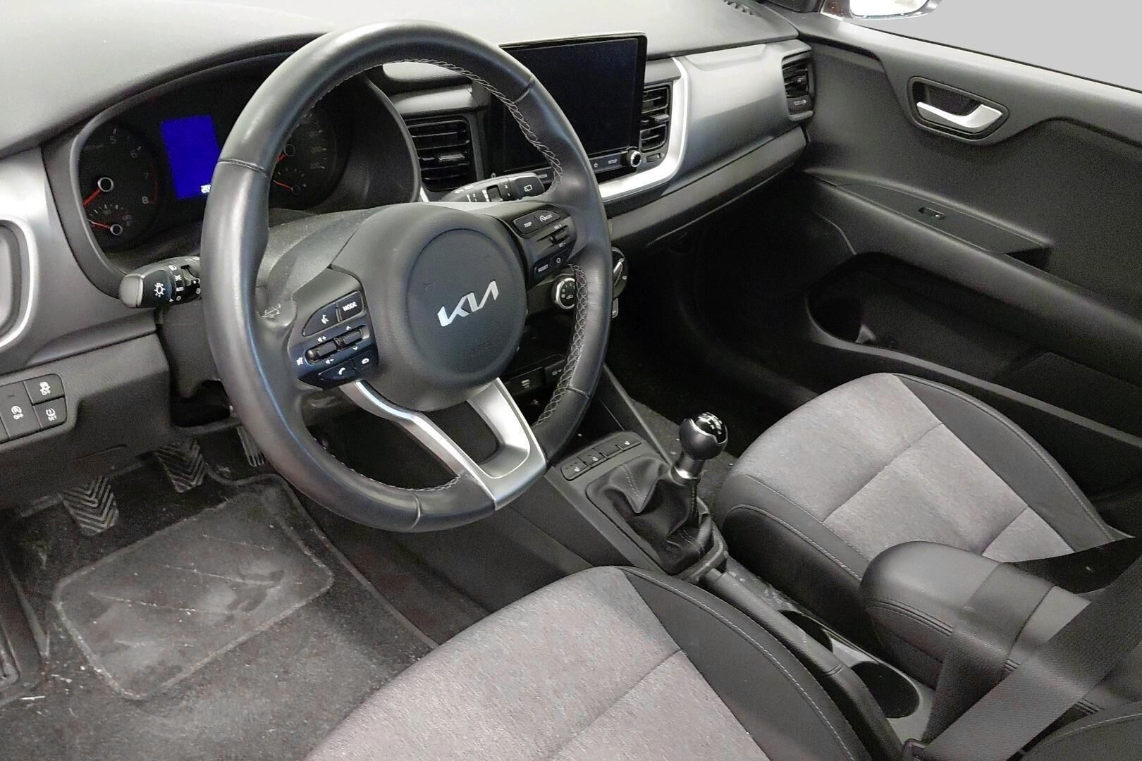 Kia Stonic iso kuva 1