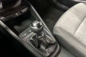 Kia Stonic esikatselu 16