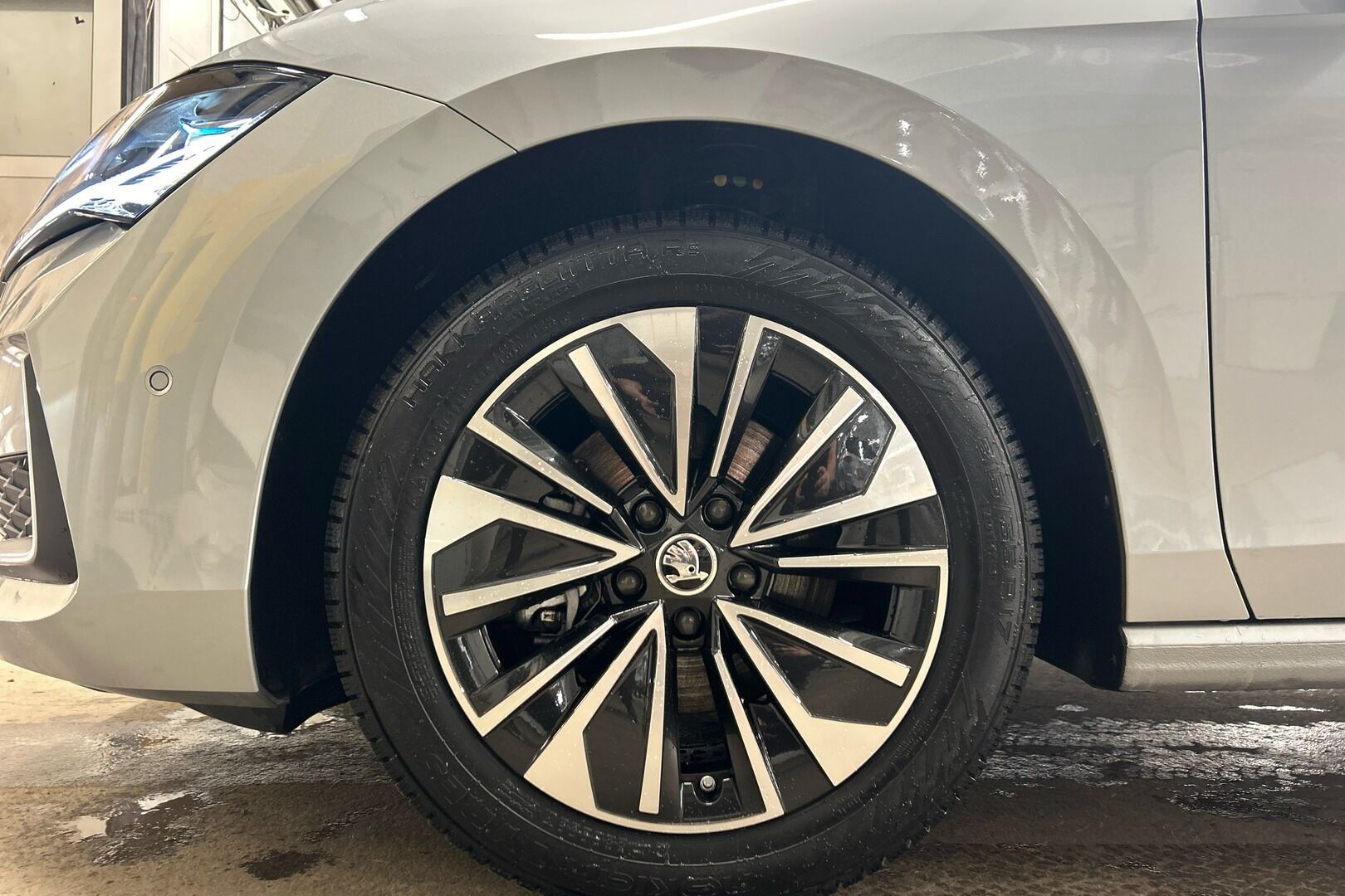 SKODA Superb iso kuva 10