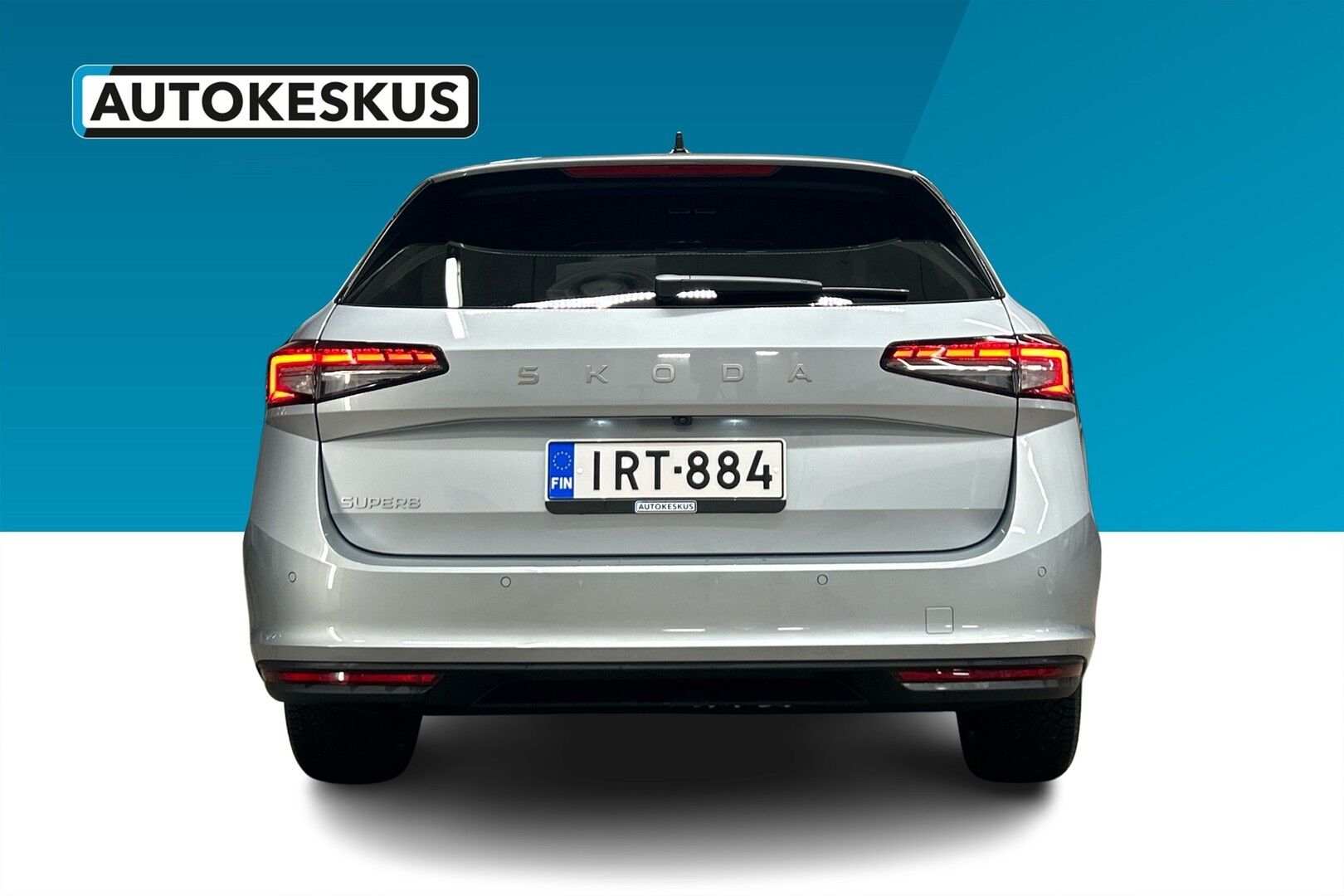 SKODA Superb iso kuva 2