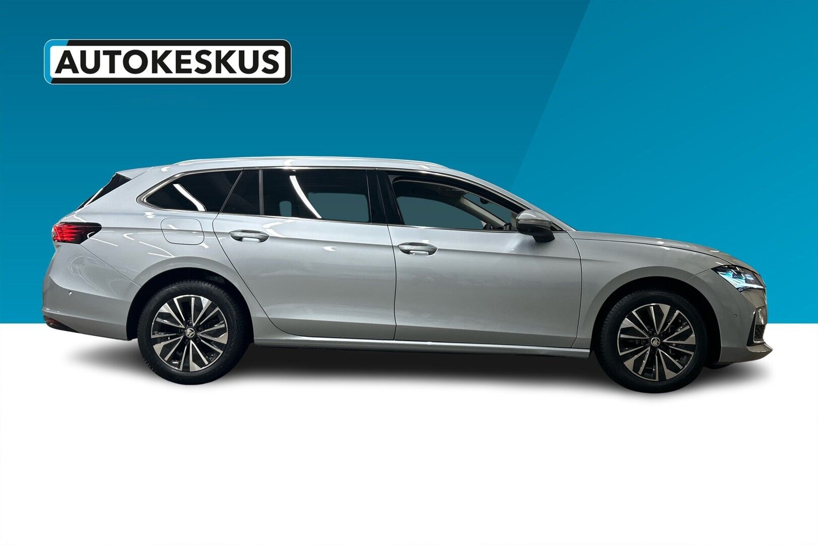 SKODA Superb iso kuva 5