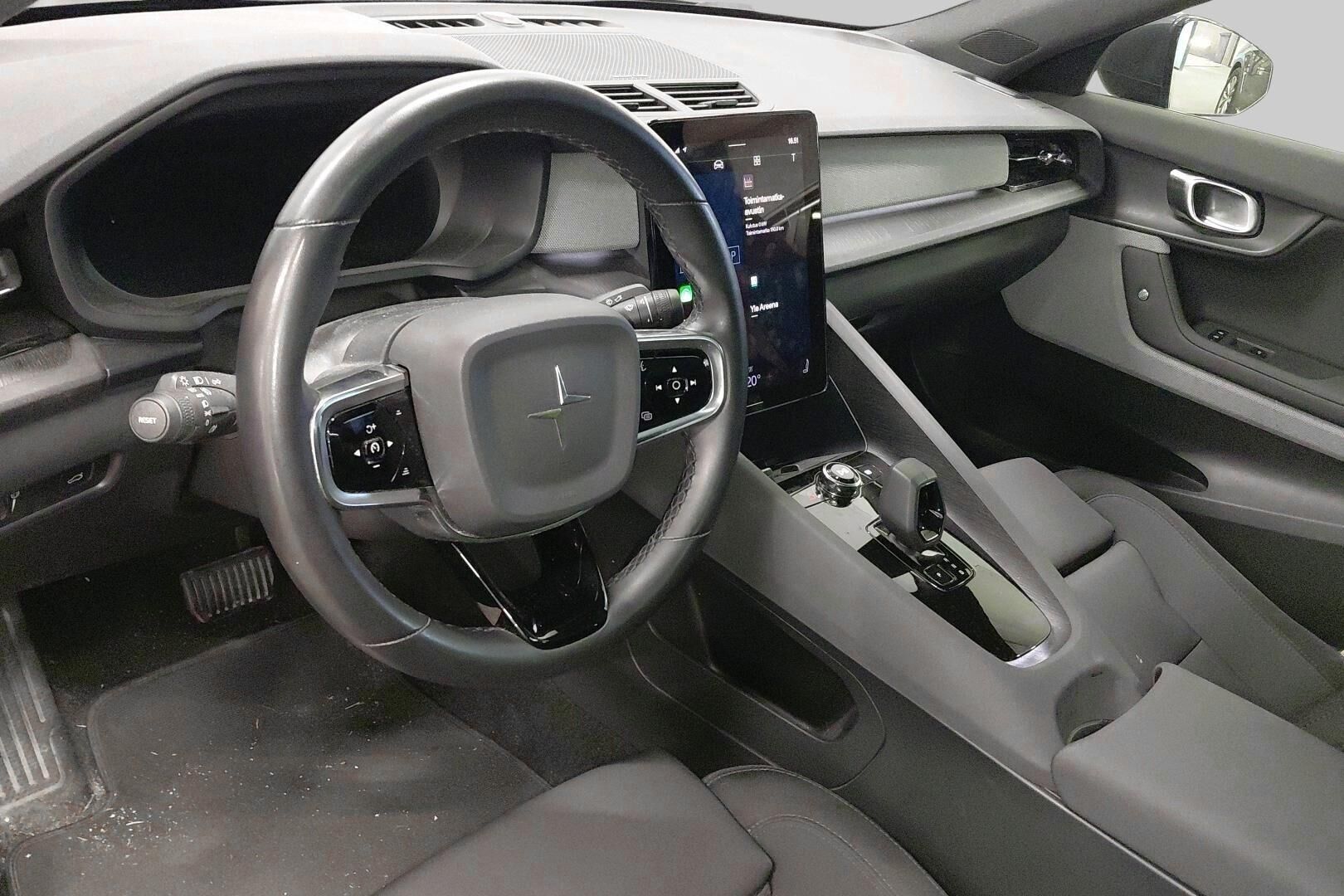 Polestar 2 iso kuva 2