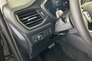 Ford Kuga esikatselu 26