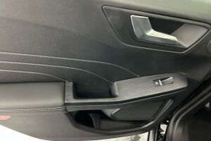 Ford Kuga esikatselu 29