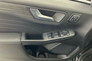 Ford Kuga esikatselu 30