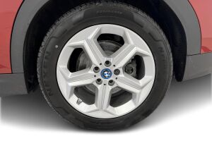 BMW iX2 esikatselu 12